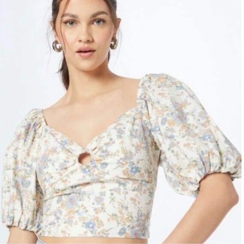 Abercrombie Floral Puff Sleeve Poplin O-Ring Smocked Top